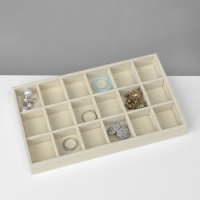 Подставка для украшения 18 ячеек, флок, 21×12,3×2,5 см, цвет бежевый Подставка для украшения 18 ячеек, флок, 21×12,3×2,5 см, цвет бежевый