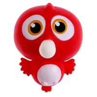 Мялка &laquo;Птица&raquo; надувает шарик