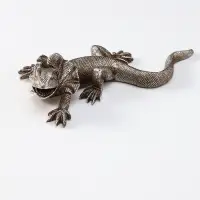 Панно интерьерное полистоун "Плащеносная ящерица" чернённое серебро 21х11,5х4,5 см