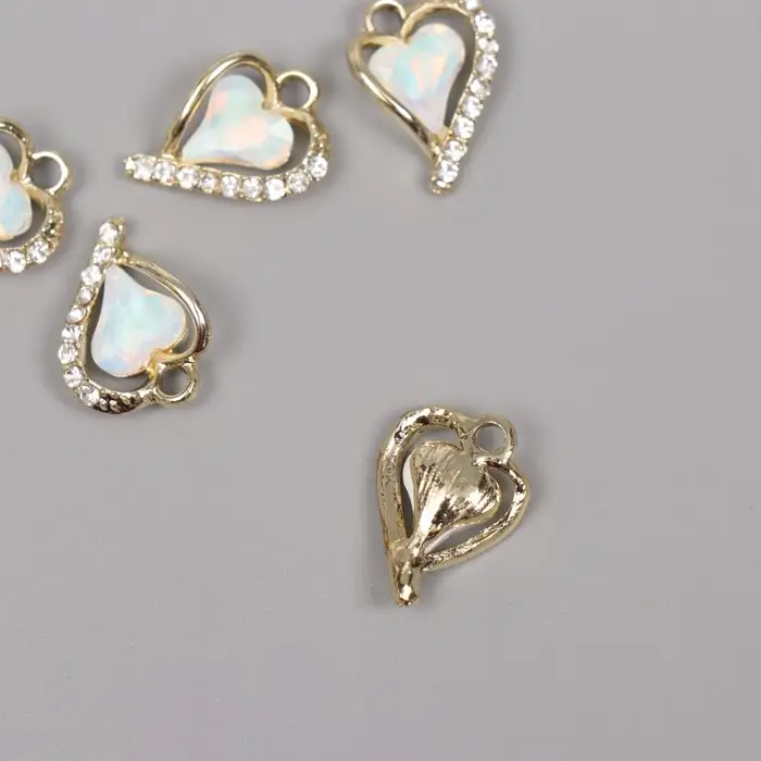 Декор для творчества металл, стразы "Изогнутое сердце" золото, белый 1,8х1,3х0,5 см