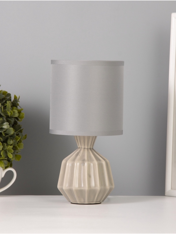 Лампа настольная "Центр" 40Вт Е14 серый 12х12х24см