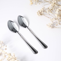 Ложки с гравировкой, набор 2 шт  &laquo;Тому, кто мне важен и дорог&raquo;, 15,5 х 25,5 см.