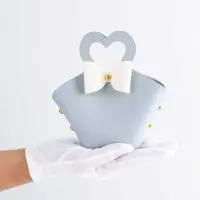 Кожанная подарочная сумочка 10,5 х 5 х 6 см небесно-голубая