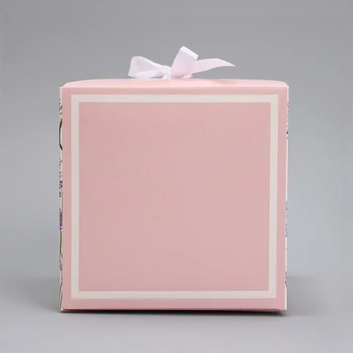 Коробка подарочная складная, упаковка, &laquo;С 8 Марта, нежные цветы&raquo;, 12 х 12 х 12 см