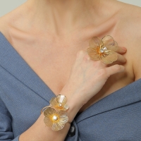 Браслет &laquo;Цветок&raquo; стразинка, цвет золото