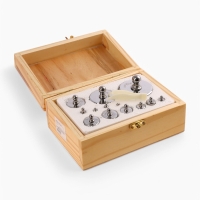 Весы лабораторные, с набором гирь 2000 г.