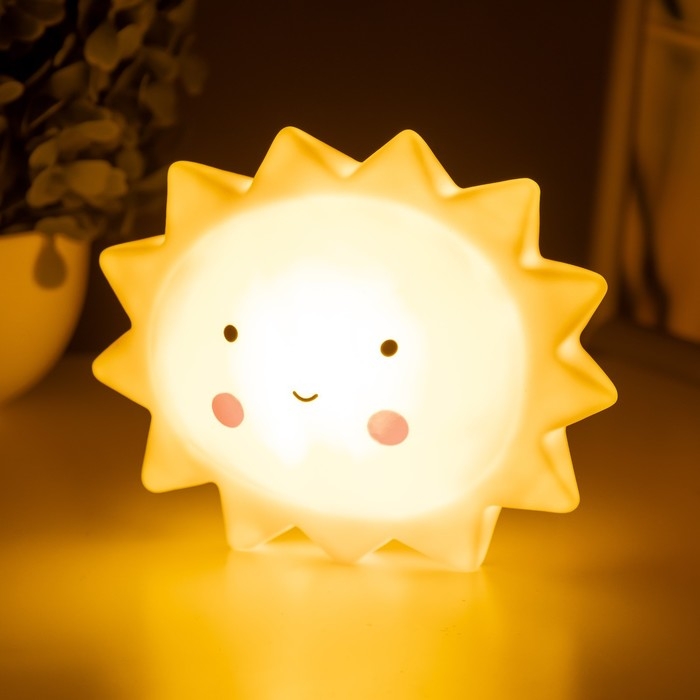 Ночник Ночник "Солнышко" LED от батареек 3xLR44 желтый 14х6х12см RISALUX