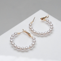 Серьги-кольца &laquo;Нежность жемчуга&raquo; кольца малые, цвет белый в золоте, d=3,5 см