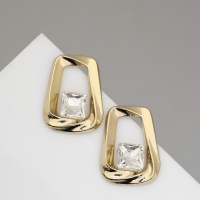 Серьги со стразами &laquo;Блеск вечера&raquo; первая леди, цвет белый в золоте