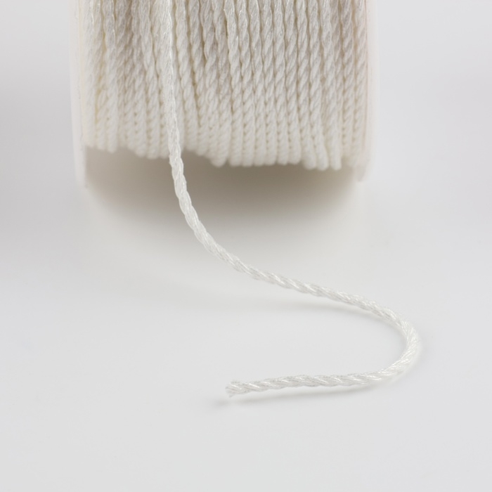 Нить для плетения, d = 2 мм, 25 ± 1 м, цвет белый Нить для плетения, d = 2 мм, 25 ± 1 м, цвет белый