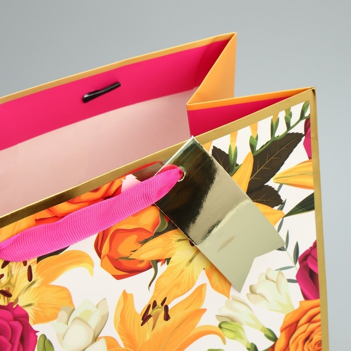 Пакет подарочный с шильдиком, упаковка, &laquo;На радость тебе&raquo;, 30.5 х 25 х 12.5 см