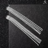 Серьги висячие со стразами &laquo;Водопад&raquo; прямые нити, цвет белый в серебре, 11,5 см