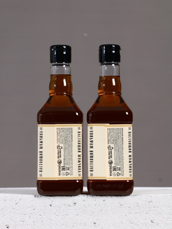 Набор "Крутой мужик" белый, гель для душа и шампунь для волос во флаконе виски, 2х500