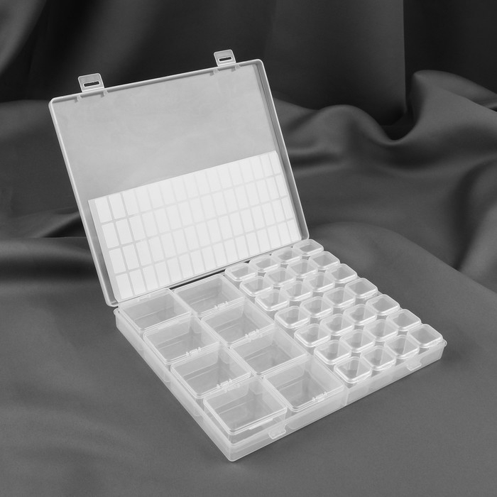 Набор контейнеров для рукоделия, 8 шт, 4,5 &times; 3,6 &times; 2 см, 7 органайзеров по 4 отделения, с наклейками, в контейнере, 21 &times; 17 &times; 2,8 см