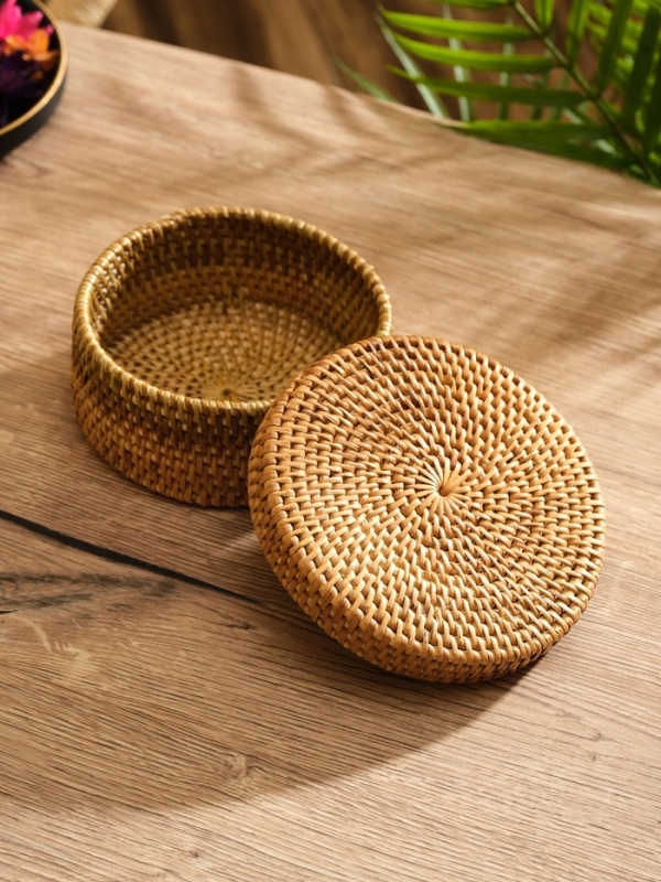 Корзинка плетеная ротанг, 13х13х5,5 см Корзинка плетеная ротанг, 13х13х5,5 см