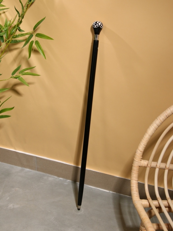 Трость 90 см. манговое дерево, латунь, смола