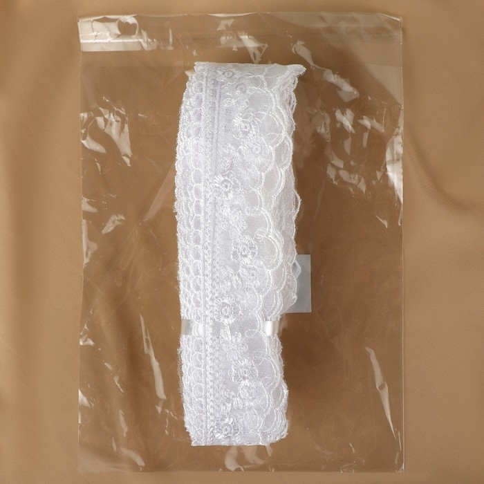 Кружево на сетке, 40 мм &times; 11 &plusmn; 1 м, цвет белый