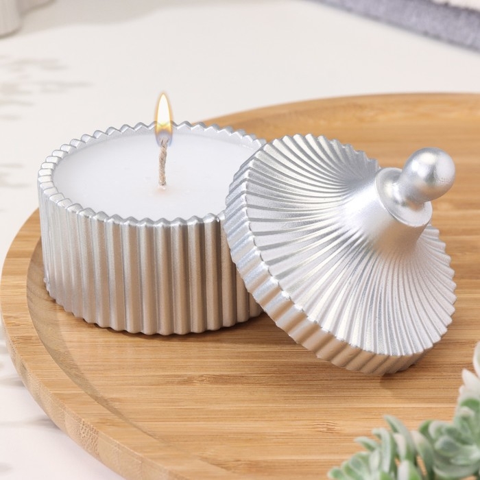 Свеча "Купол" в подсвечнике с узкими гранями из гипса с крышкой,7,5х9 см,серебро