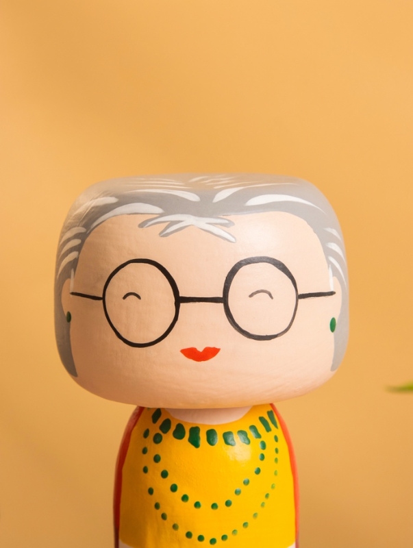 Деревянная кукла кокеши &laquo;Ирис&raquo;, 8&times;7.5&times;16 см