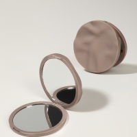 Зеркало складное &laquo;Волны&raquo;, d = 7,5 см, цвет матовый бежевый