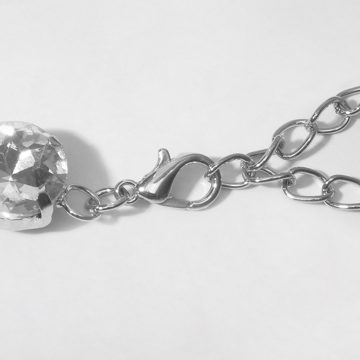 Колье &laquo;Драгоценность&raquo; капля, цвет белый в серебре, 34 см