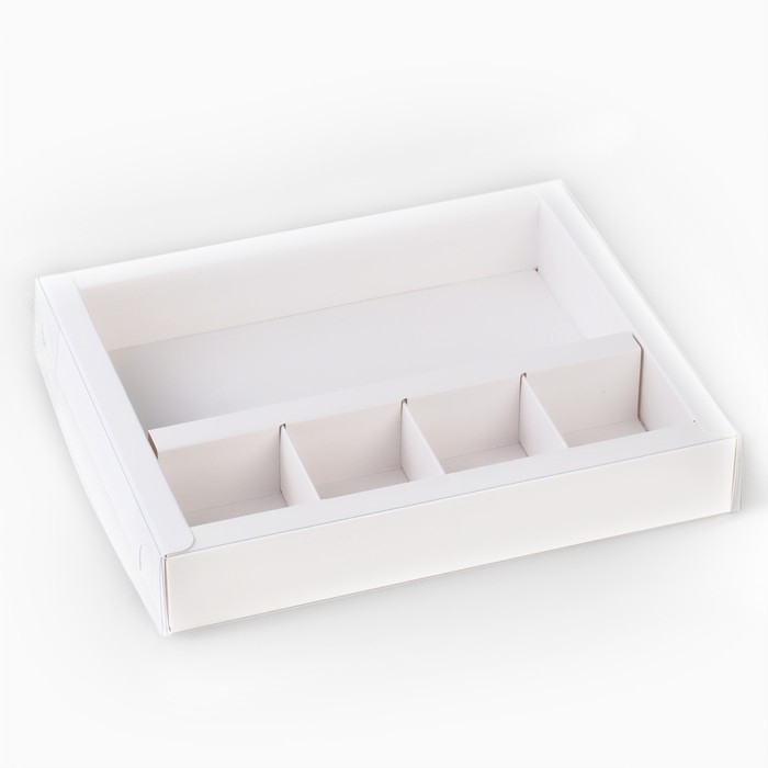 Коробка под 4 конфеты и шоколад с ячейками &laquo;Белая&raquo; 18.8 х 15.7 х 3 см