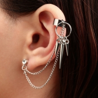 Серьга «Кафф» молодёжная, цвет белый в серебре Серьга «Кафф» молодёжная, цвет белый в серебре