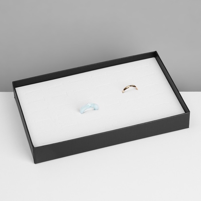 Подставка для украшений «Шкатулка» 36 мест, 21,5×13,5×3 см, цвет чёрно-белый Подставка для украшений «Шкатулка» 36 мест, 21,5×13,5×3 см, цвет чёрно-белый