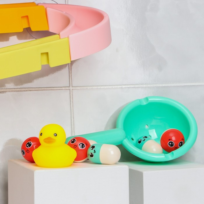 Игрушка для ванны &laquo;Водная горка&raquo;, 22 детали, 8 игрушек, ковш, на присосках, Крошка Я