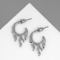 Серьги металл &laquo;Модерн&raquo; дуновение, цвет серебро