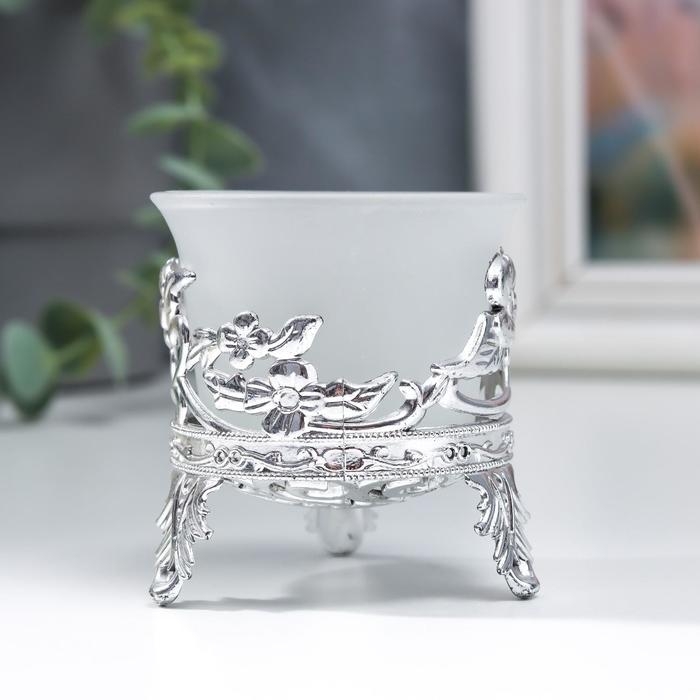 Подсвечник стекло, пластик на 1 свечу "Цветы" серебро 6,5х6х6 см