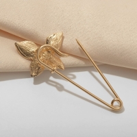 Булавка &laquo;Бабочка&raquo;, 5 см, цвет белый в золоте