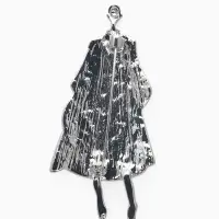 Брошь "Дама в пальто" с эмалью, цвет чёрный в серебре