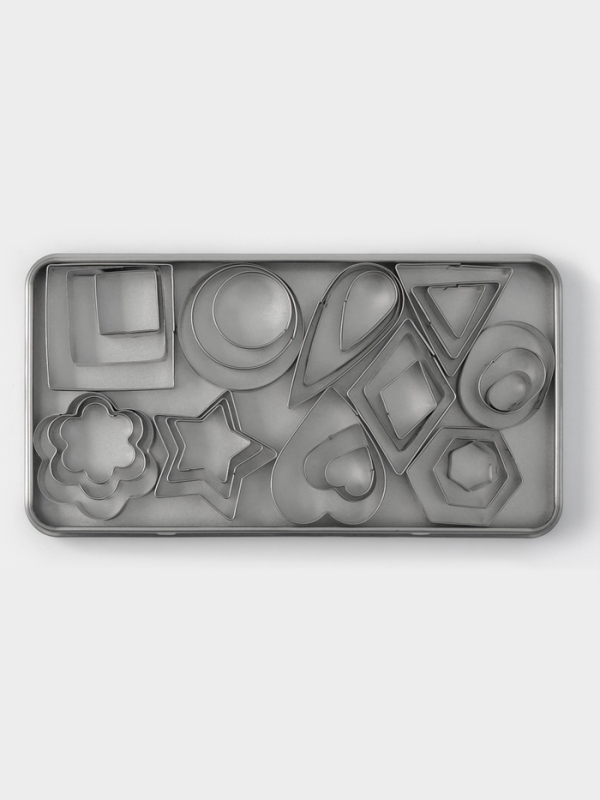 Формы для печенья Доляна &laquo;Ассорти&raquo;, набор 30 шт., в кейсе, нержавеющая сталь, серебристый