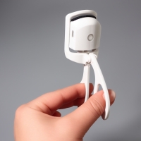 Электрический керлер д/ресниц USB 13*6,5*4,1 см белый к/короб QF Электрический керлер д/ресниц USB 13*6,5*4,1 см белый к/короб QF