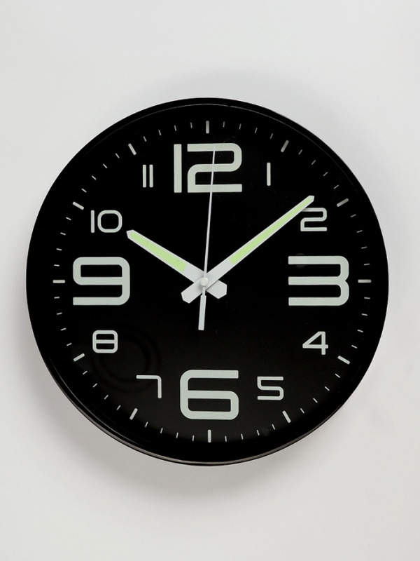 Часы настенные интерьерные &laquo;Классика&raquo;, плавный ход, светящиеся, d-25 см