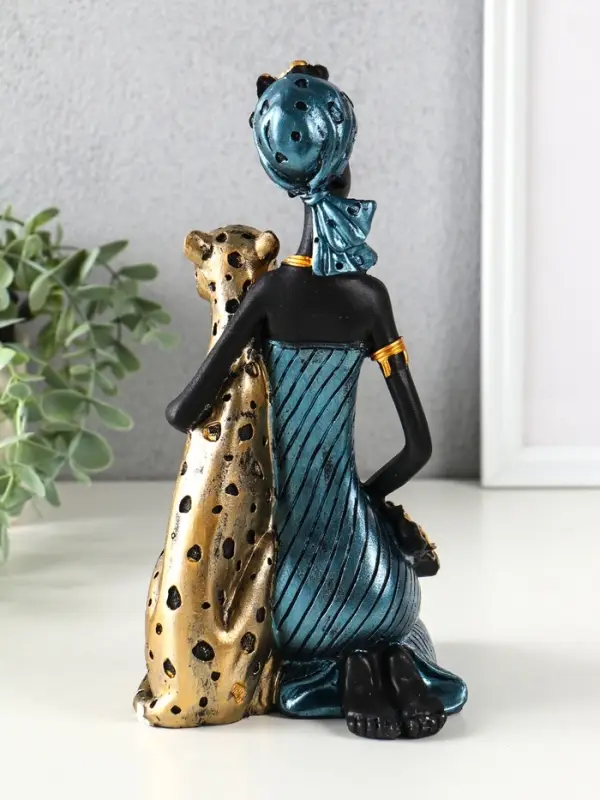 Сувенир полистоун "Африканка в платье с леопардом" бензиновый синий 13х13х25,5 см