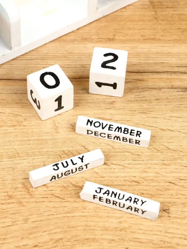 Календарь настольный &laquo;Котики рыбаки&raquo;, 19&times;10&times;10 см, дерево