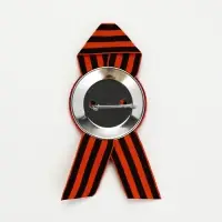 Значок с лентой с лентой "9 мая колос" красный