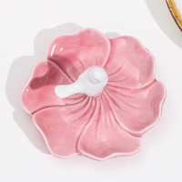 Подставка для колец "Птичка на цветке", розово-белый, 12х6 см Подставка для колец "Птичка на цветке", розово-белый, 12х6 см