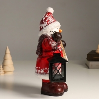 Подсвечник керамика "Снеговик в красной шубке, с фонарём и лыжами" 21,5х12х31 см