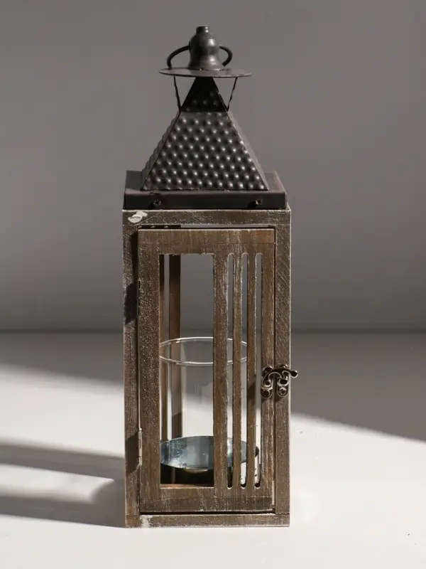 Подсвечник дерево на 1 свечу "Фонарь, окна с рейками" d=7,3 см 11,2х11,2х34 см