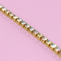 Цепь со стразами, с голографией, металл, стекло, 3,5 мм, 9 &plusmn; 1 м, цвет золотой