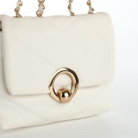 Сумка-мессенджер на клапане, цвет белый Сумка-мессенджер на клапане, цвет белый