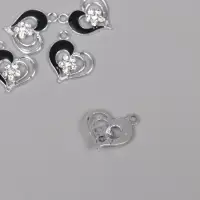 Декор для творчества металл, стразы "Сердце с цветочком" серебро, чёрный 2х1,7х0,3 см