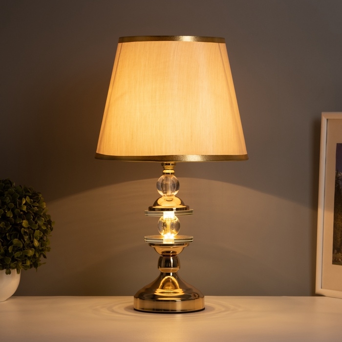 Лампа настольная "Сентенция" 1х40Вт Е27+ LED подсветка 3Вт золото 25х25х45см