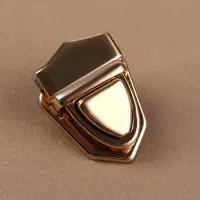 Застёжка для сумки, 3&times;2.5 см, цвет золотой