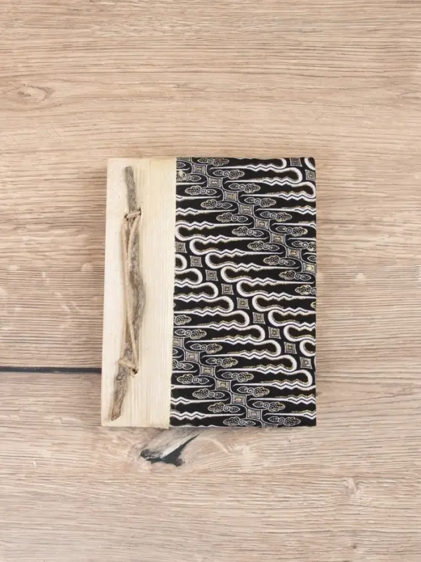 Блокнотик "Экзотика" 48 листов, 14х18х2 см, цв. чёрно-белый