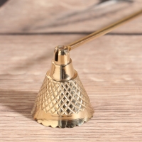 Гаситель для свечей "Еловая шишка" латунь 28,5 см