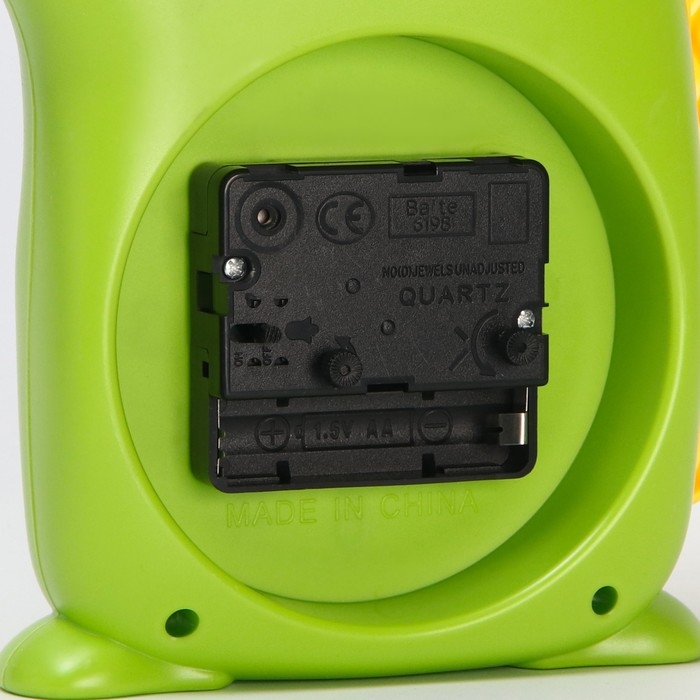 Часы - будильник настольные "Крокодил" детские, дискретный ход, d-9 см, 12 х 15 см, АА